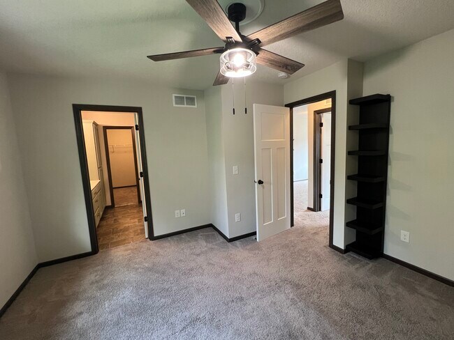 Building Photo - 7110 Calumet Ct