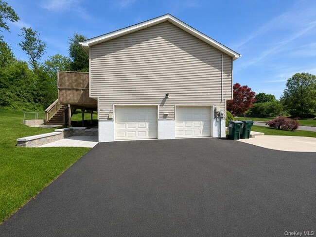 Building Photo - 24 Vermont Dr