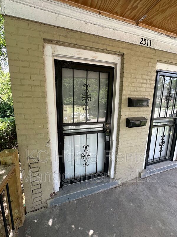 Building Photo - 2511 E 37th St