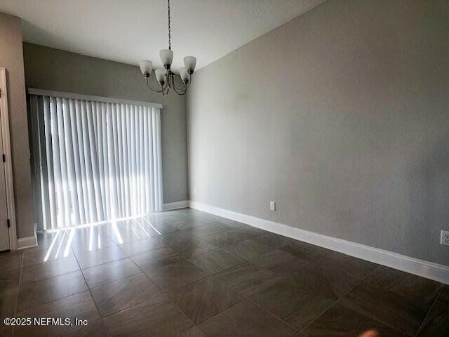 Building Photo - 13991 Molina Dr