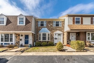 Building Photo - 3110 Crystal Ct