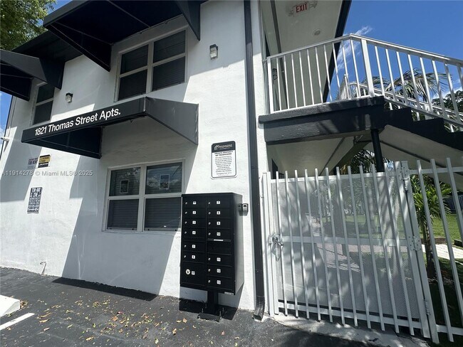 Building Photo - 1821 Thomas St