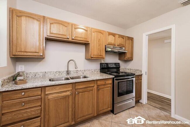 Building Photo - Gem of a home in Arlington