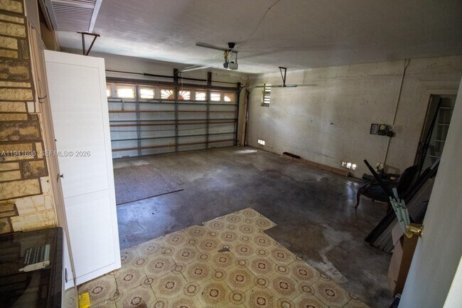 Building Photo - 9041 SW 88th St