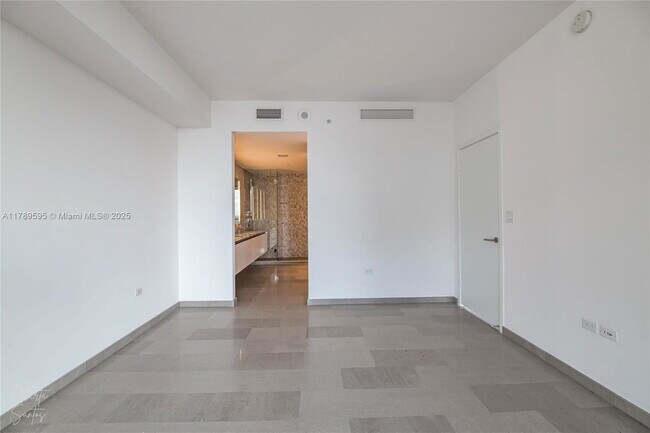 Building Photo - 88 SW 7th St