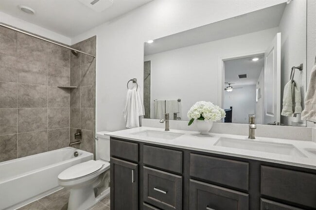 Building Photo - 2903 Bronx Dr