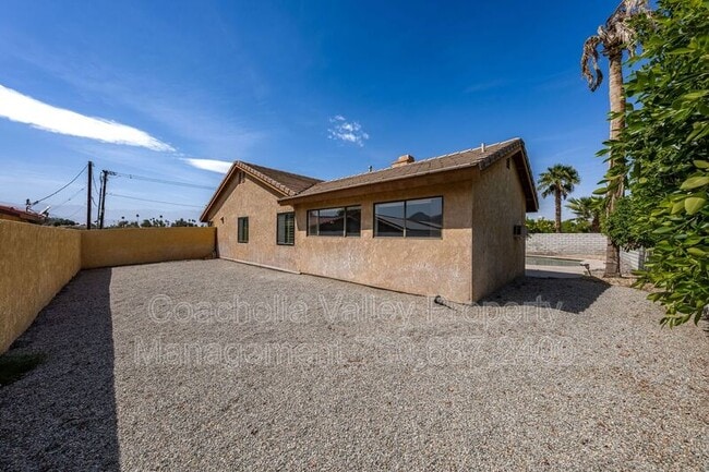 Building Photo - 43922 Warner Trail