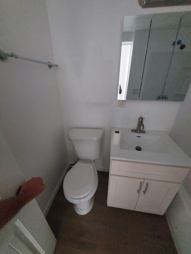 Building Photo - Charming Tacoma Home on a Peaceful Corner Lot!