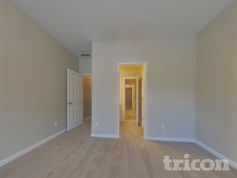 Building Photo - 529 Water Birch Way