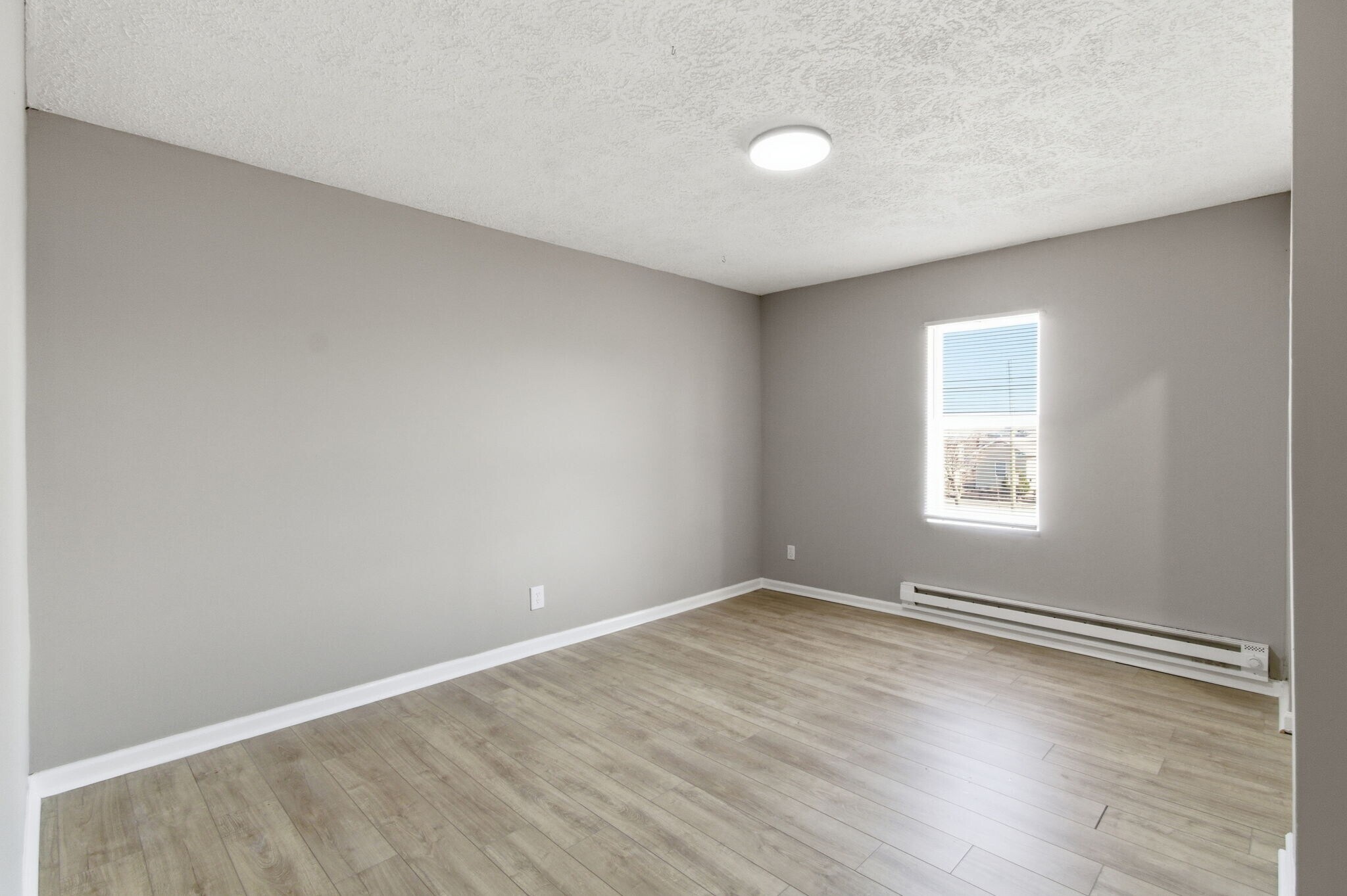 Building Photo - 1338 Barth Ave
