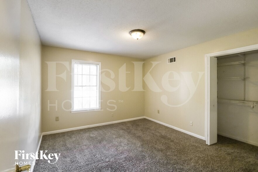 Building Photo - 2984 Wood Thrush Dr