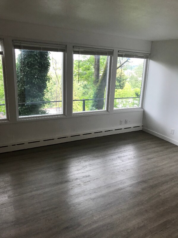 Building Photo - 4746 22nd Ave NE