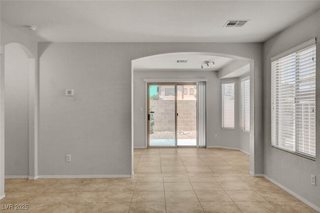 Building Photo - 5028 Nardini Ave