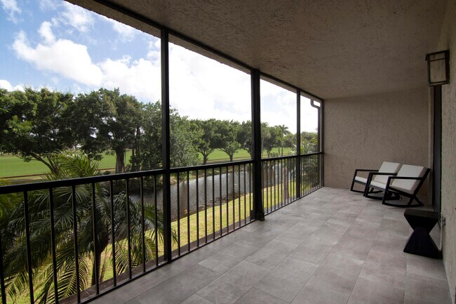 Building Photo - 2770 Polo Island Dr