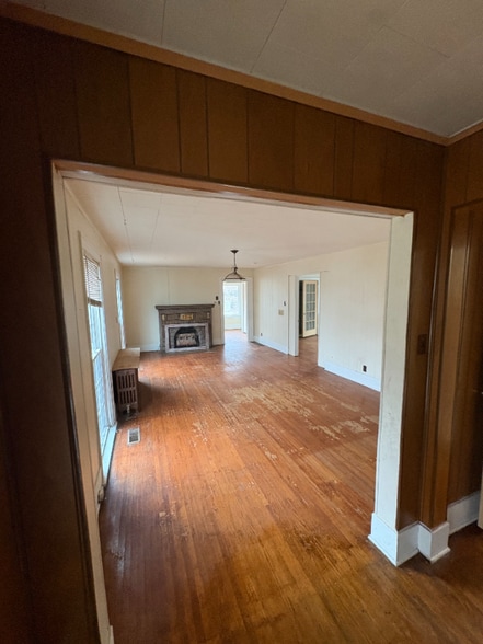 Building Photo - 204 Pekin Ave