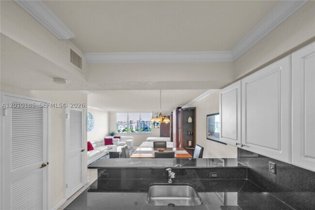 Building Photo - 2501 S Ocean Dr