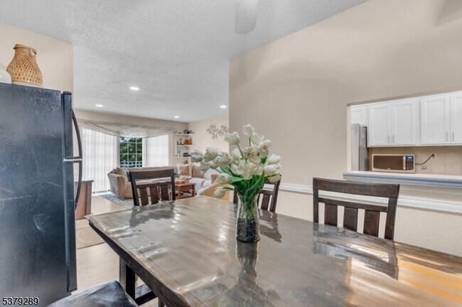 Building Photo - 1509 Longley Ct