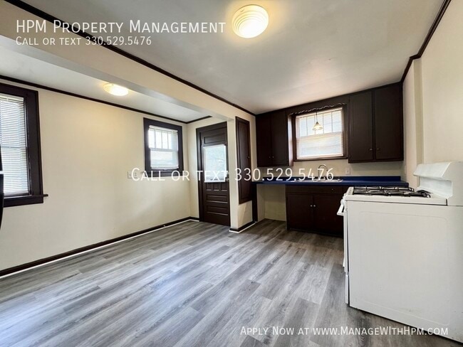 Building Photo - 1301 Woodward Pl NW