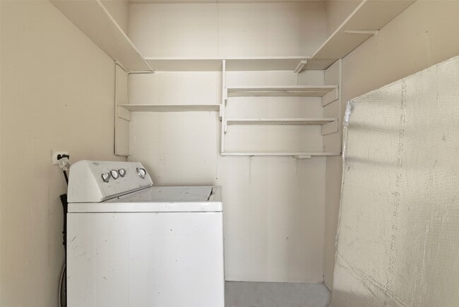 Building Photo - 7138 Mobud Dr