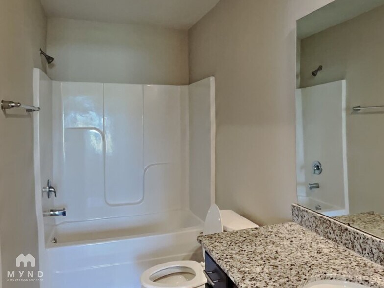 Building Photo - 12 Cardinal Ct