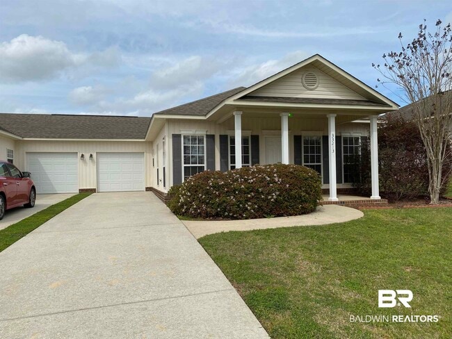Building Photo - 33213 Stables Dr