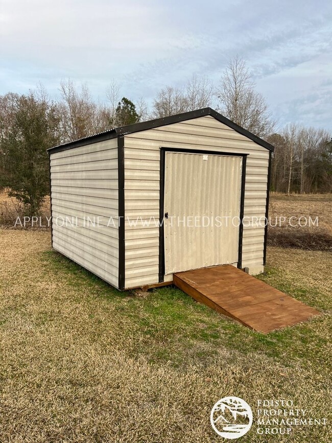 Building Photo - Charming 3-Bed, 2-Bath Country Home on 1.2 Acres – Near Bamberg & Orangeburg