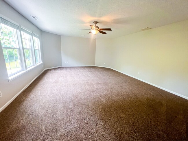 Building Photo - 10640 Northern Dancer Dr