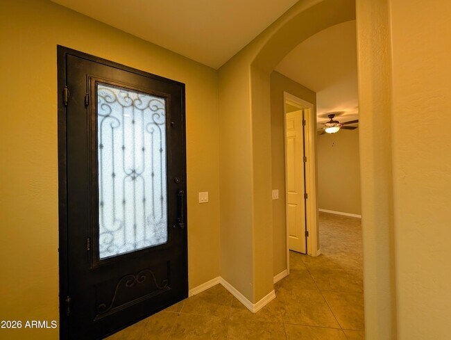 Building Photo - 923 S Osborn Ln