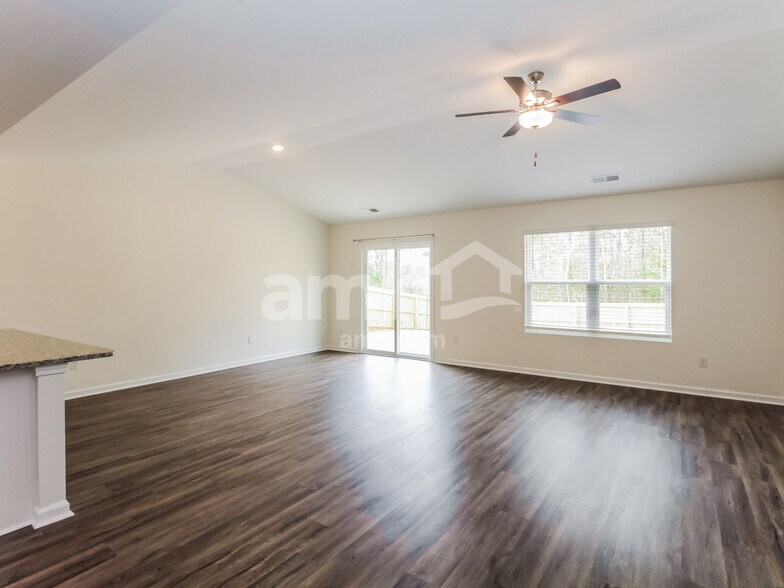 Building Photo - 1397 John Swann St