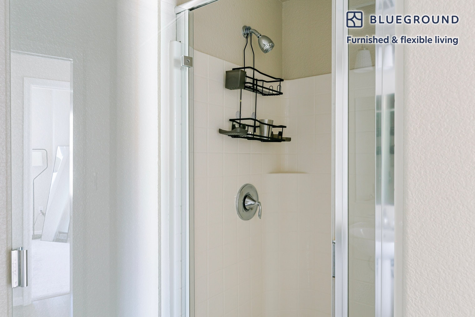 Building Photo - 1051 Commodore Dr