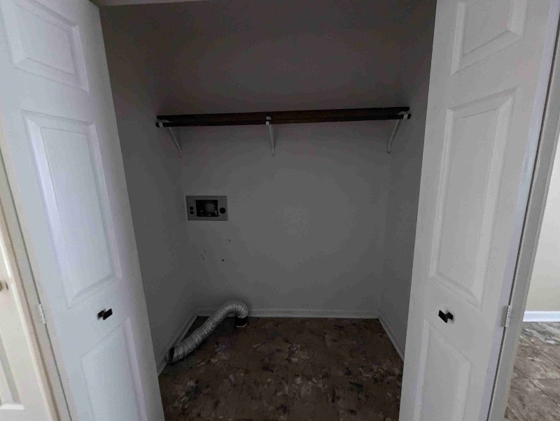 Building Photo - 5833 Benton Rd