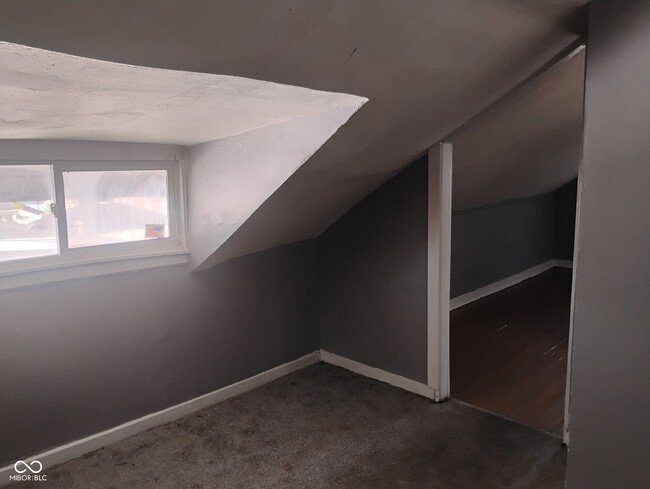 Building Photo - 316 E Franklin St