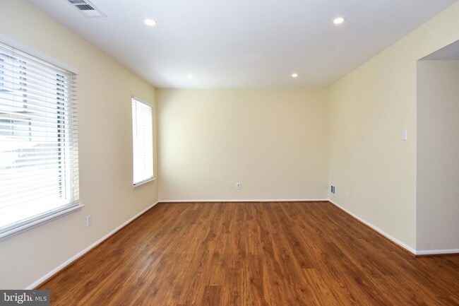 Building Photo - This home offers the perfect blend of modern updates, practical features, and unbeatable proximit...
