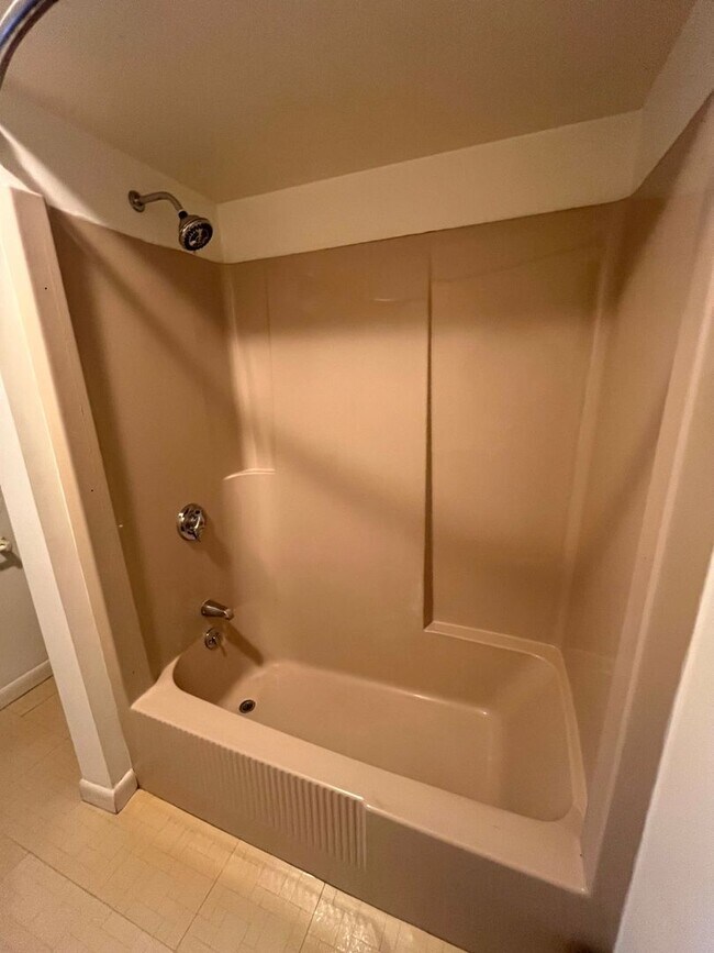 Building Photo - 132-136 State Street