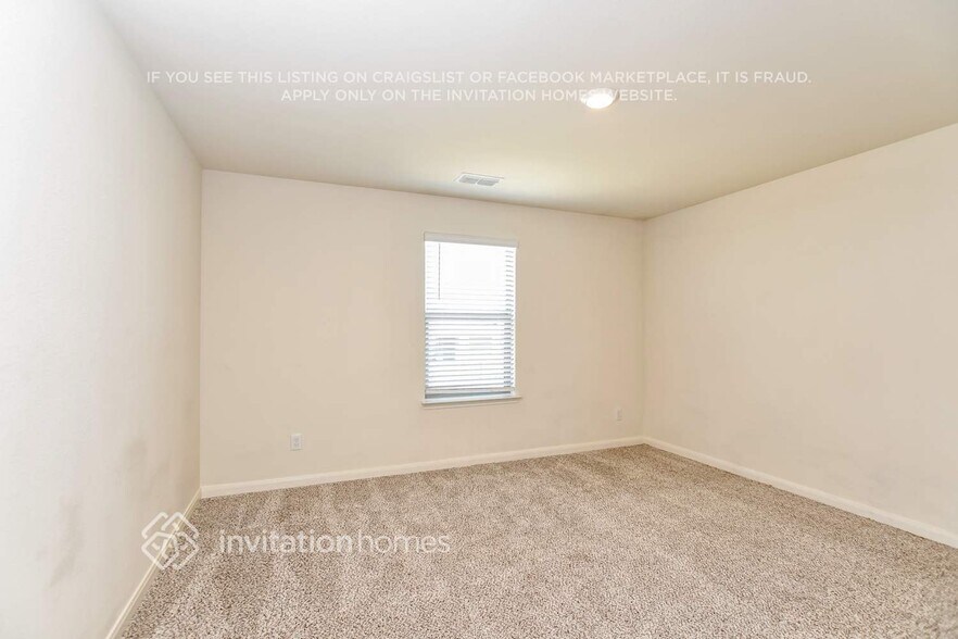 Building Photo - 3032 Chico Dr