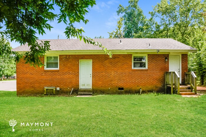 Building Photo - 2855 Greenside Dr NW