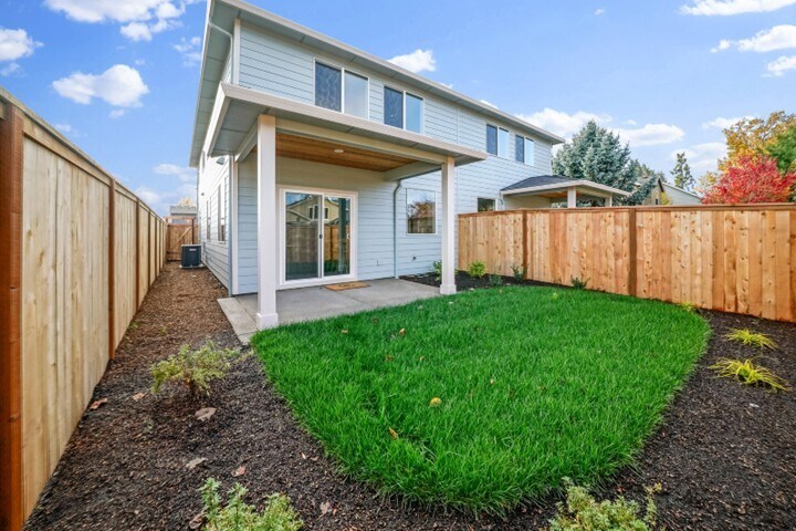 Building Photo - 1321 Oppek St NE