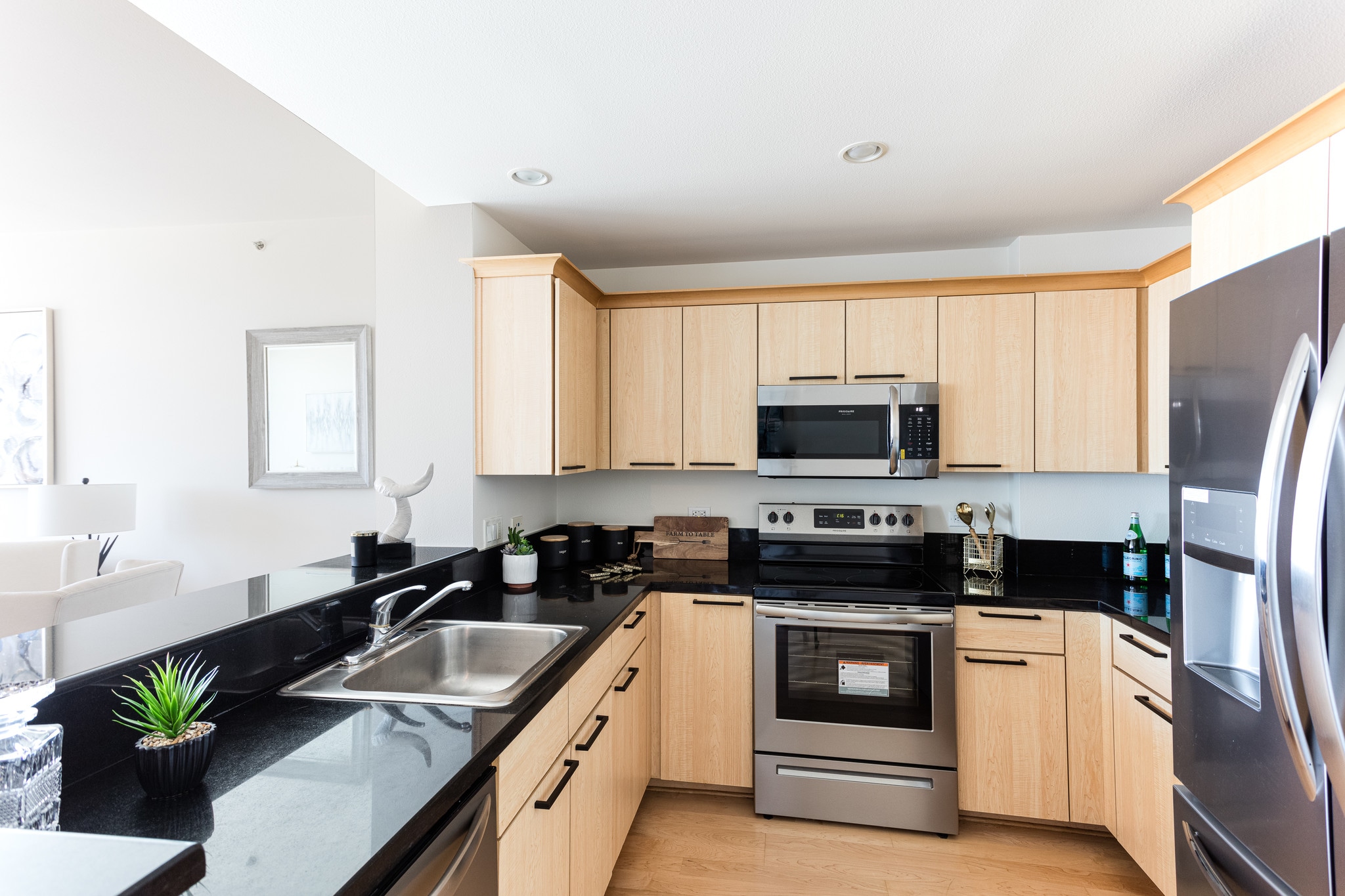 Open kitchen - 1 Lakeside Dr