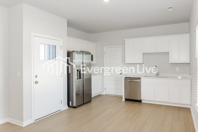 Building Photo - 115 Ashby Pond Dr