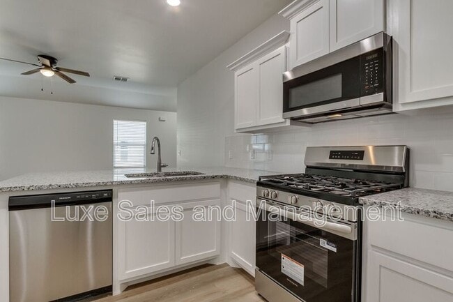 Building Photo - 11607 Mackenzie Wy