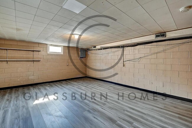 Building Photo - 3203 S Holt Rd