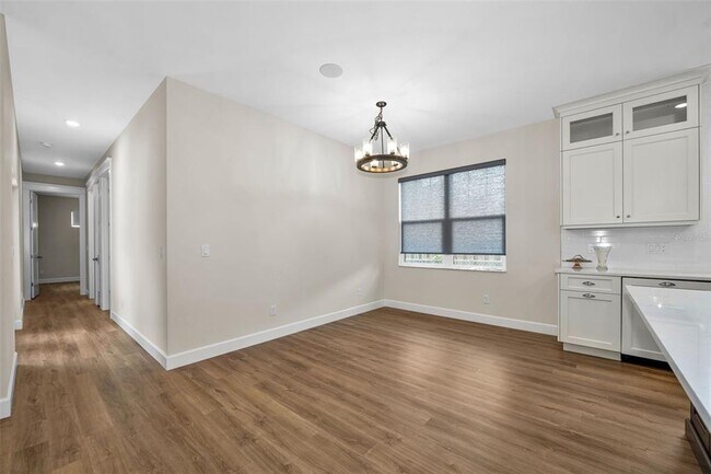 Building Photo - 522 Louden Ave