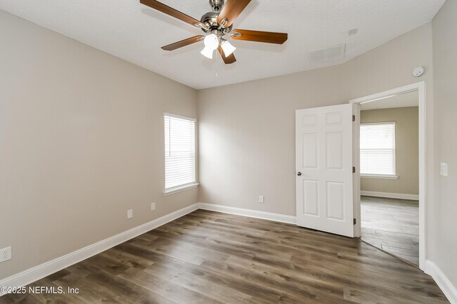 Building Photo - 3107 Wandering Oaks Dr