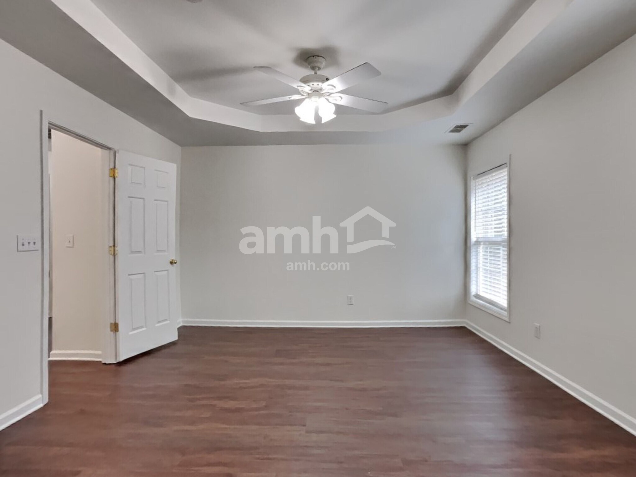 Building Photo - 111 Meandering Way Ln