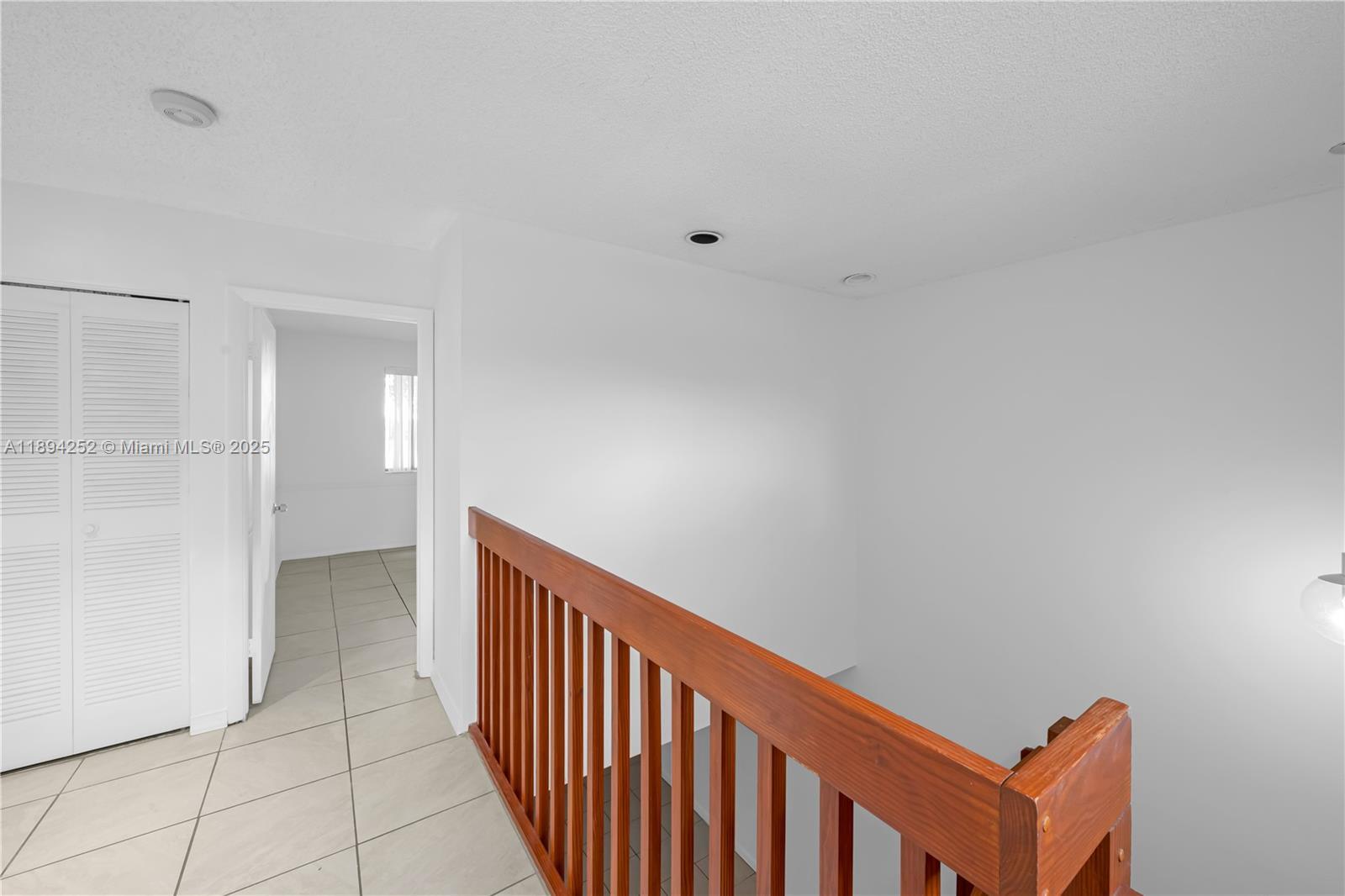 Building Photo - 15070 SW 49th Ln