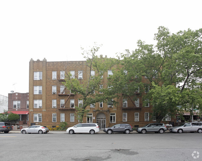 Building Photo - 1479 Dahill Rd