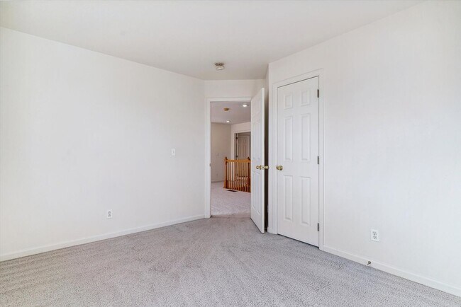 Building Photo - Spacious 3 Bed, 2.5 Bath Home In Sterling ...