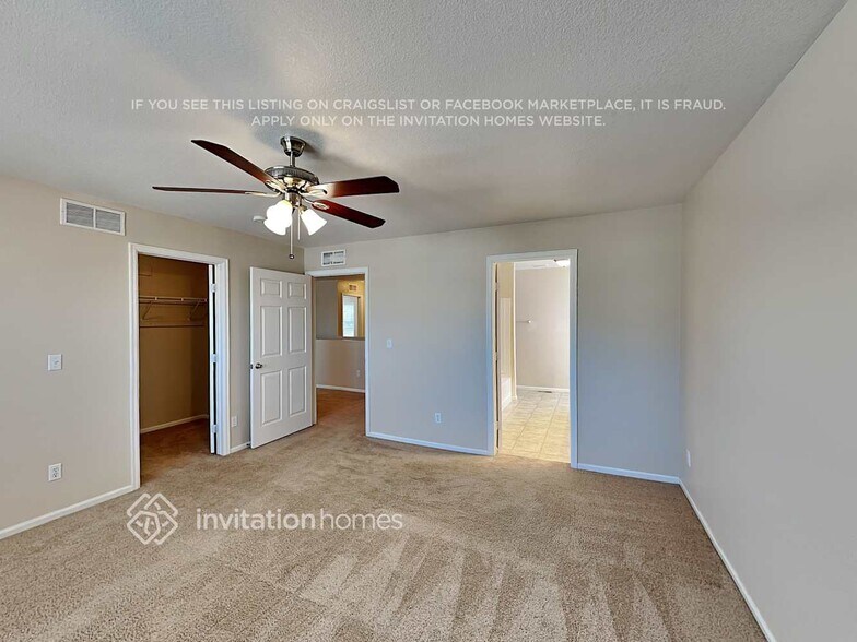 Building Photo - 3770 Dinosaur St