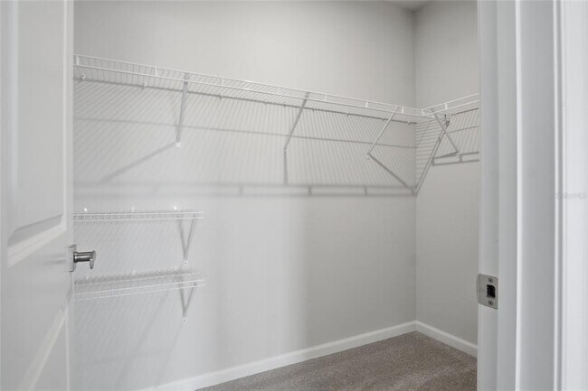 Building Photo - 724 Cantaberry Dr