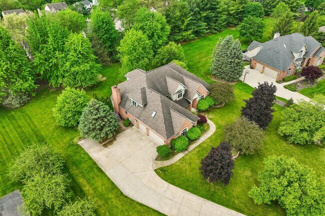 Building Photo - 1819 Brookview Dr